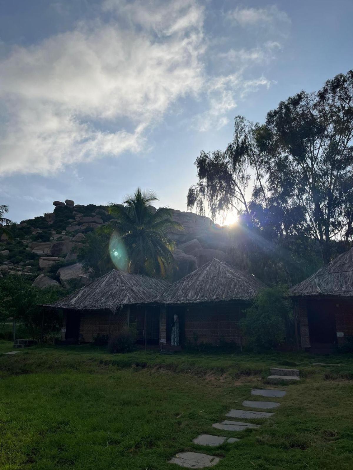 Banana Tree Home Stay 亨比 外观 照片